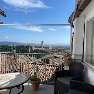 Attico Con Terrazzo Panoramico A 200 Mt Dal Duomo Perugia